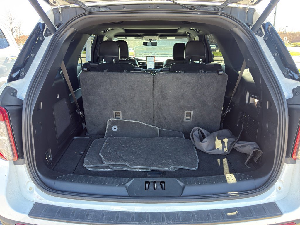 Certified 2020 Ford Explorer ST w/ Premium Technology Package image 9