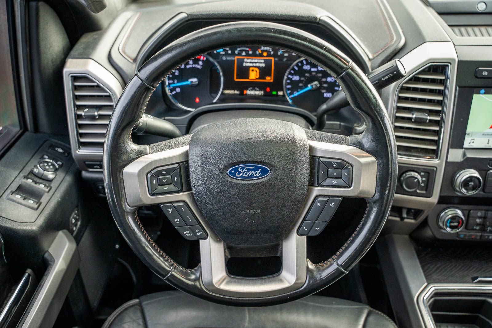 Certified 2019 Ford F250 Platinum w/ Platinum Ultimate Package image 34