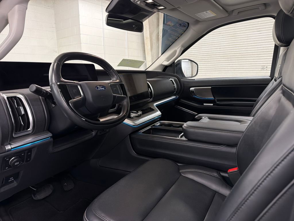 Certified 2025 Ford Expedition Max Platinum AWD/4WD image 6