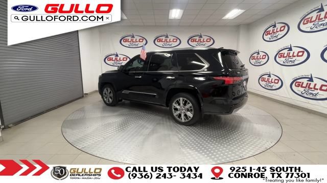 Used 2024 Toyota Sequoia Capstone AWD/4WD image 4