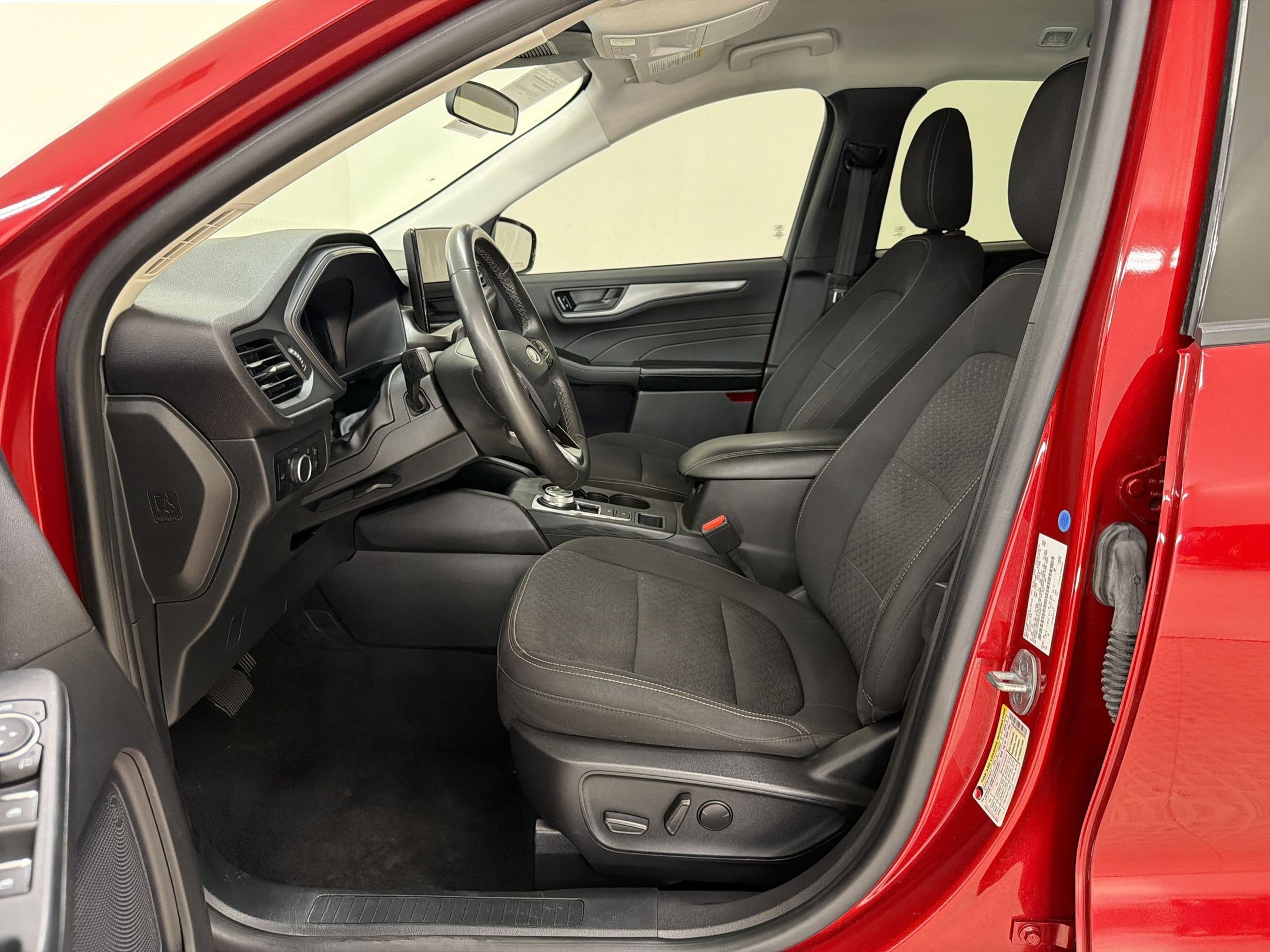 Certified 2023 Ford Escape Active w/ Tech Pack #1 FWD image 5