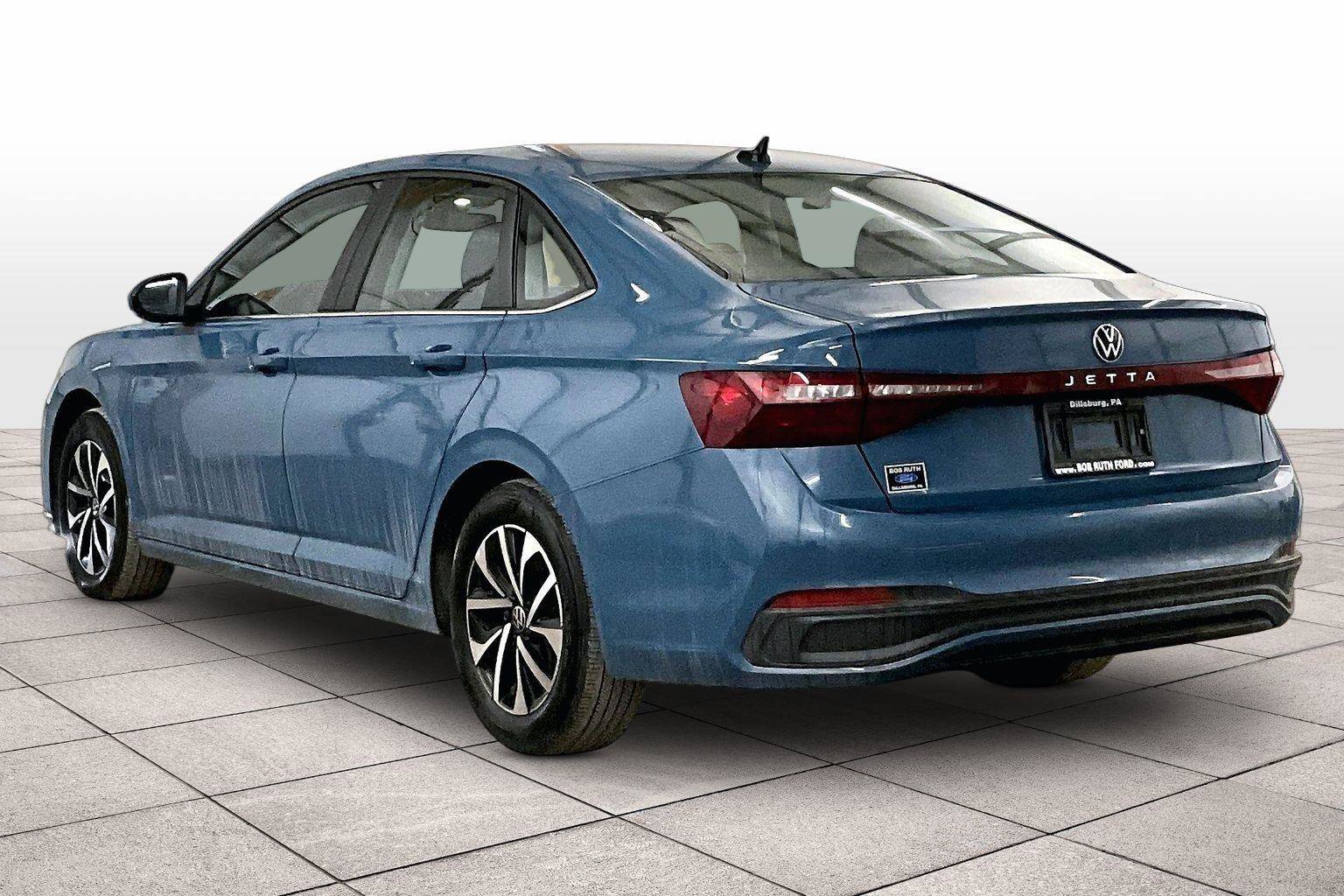 Used 2025 Volkswagen Jetta S image 10