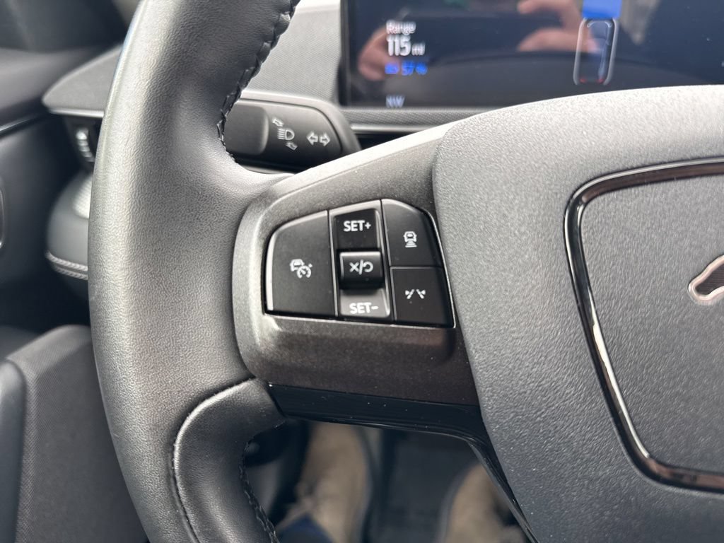 Certified 2022 Ford Mustang Mach-E Select AWD/4WD image 18