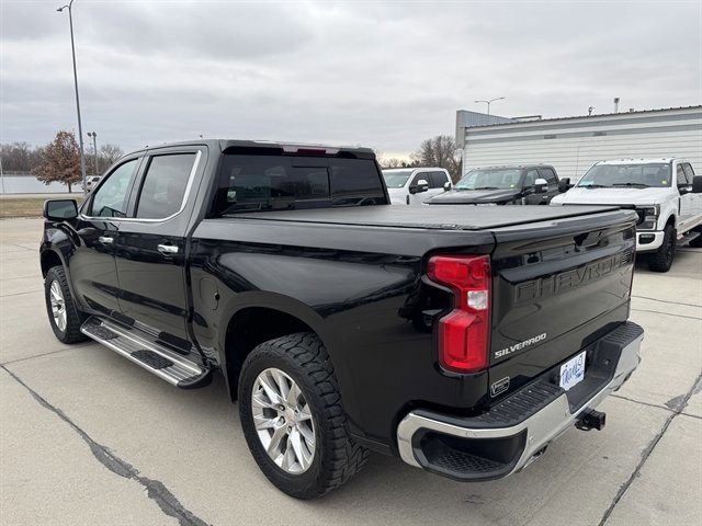 Used 2021 Chevrolet Silverado 1500 LTZ image 3