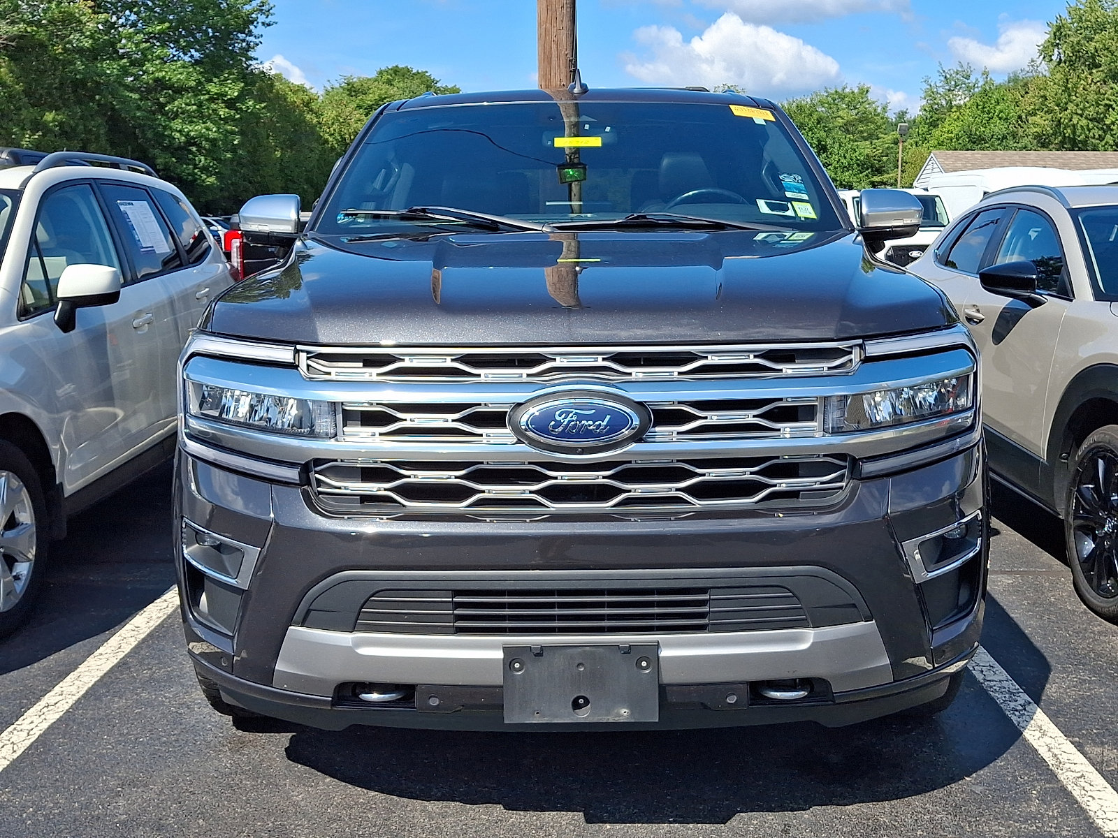 Certified 2023 Ford Expedition Platinum AWD/4WD image 2