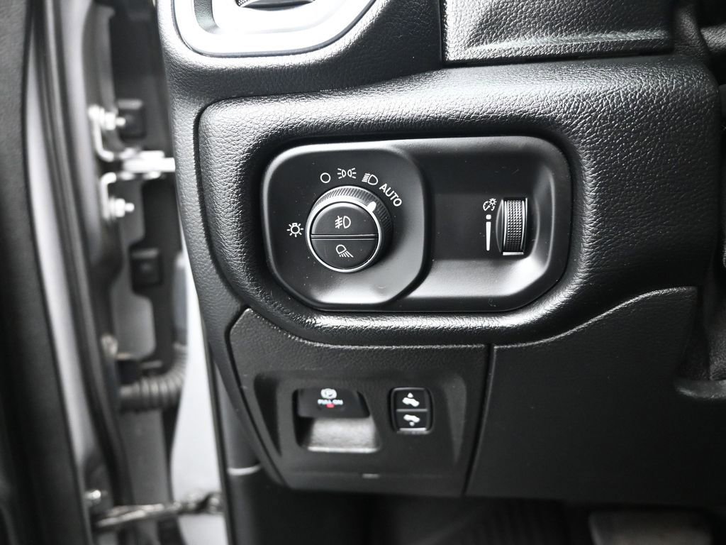 Used 2020 RAM 1500 Big Horn image 13