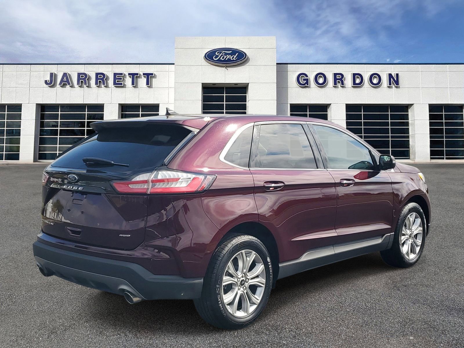 Certified 2024 Ford Edge Titanium image 3