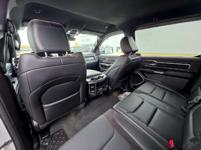 Used 2023 RAM 1500 Laramie AWD/4WD image 15