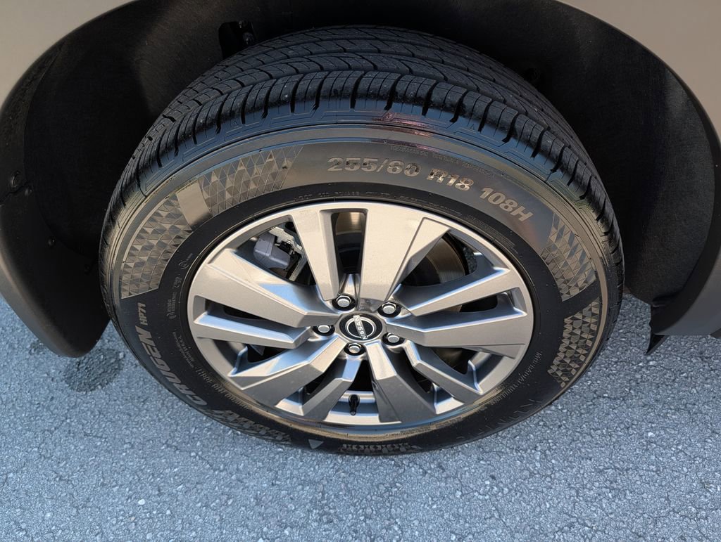 Used 2025 Nissan Pathfinder SV FWD image 30