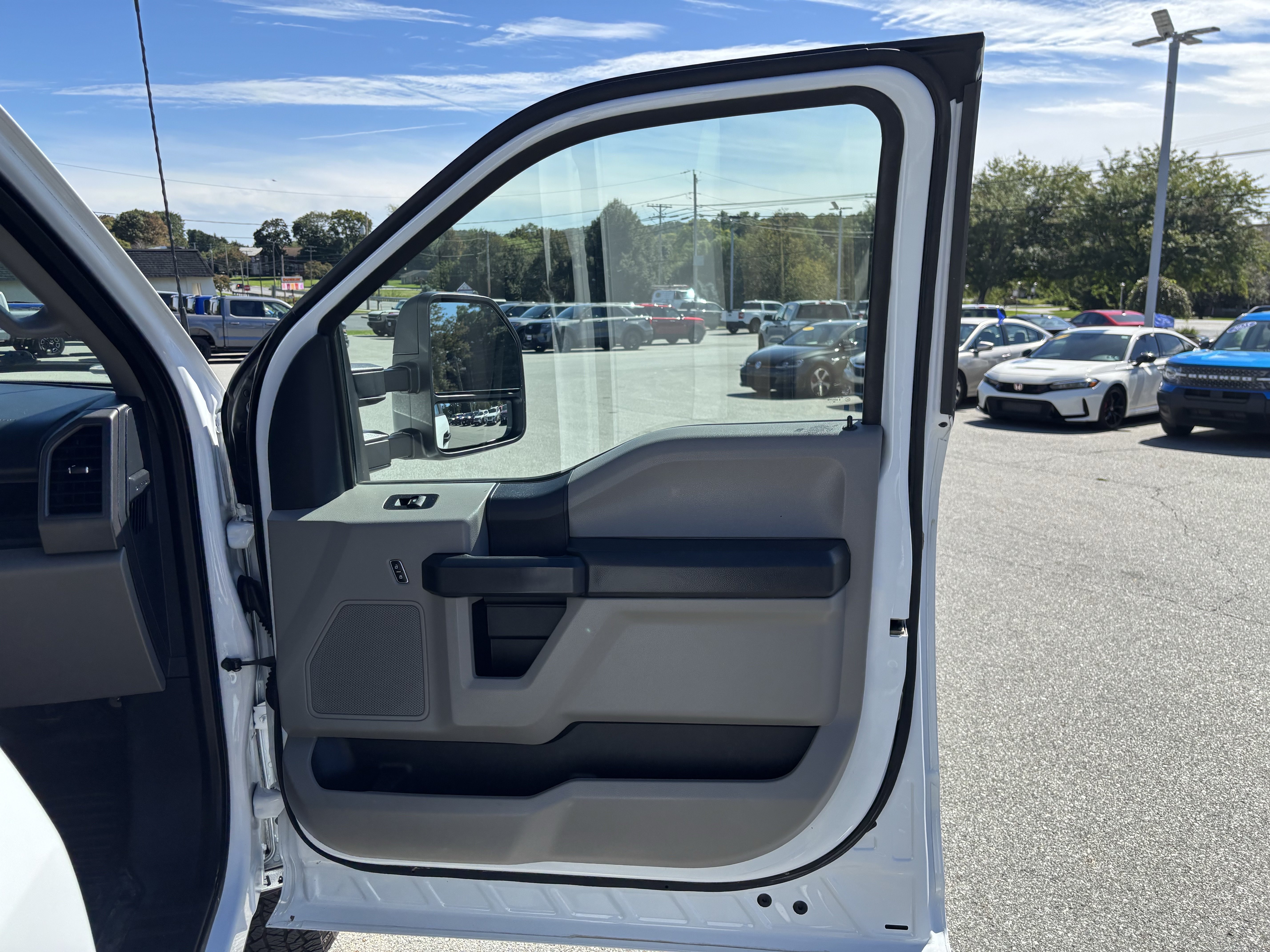 Certified 2022 Ford F250 XL w/ Power Equipment Group AWD/4WD image 32