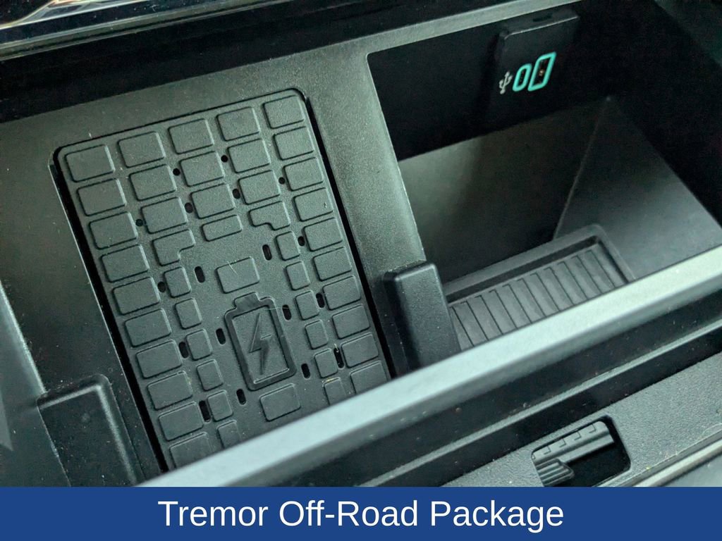 Certified 2024 Ford F250 Lariat w/ Lariat Ultimate Package image 26