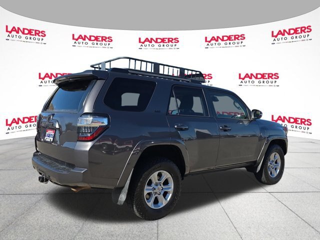 Used 2022 Toyota 4Runner SR5 Premium w/ Moonroof Package AWD/4WD image 3