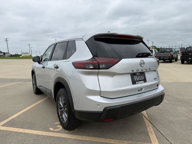 Used 2024 Nissan Rogue S AWD/4WD image 7