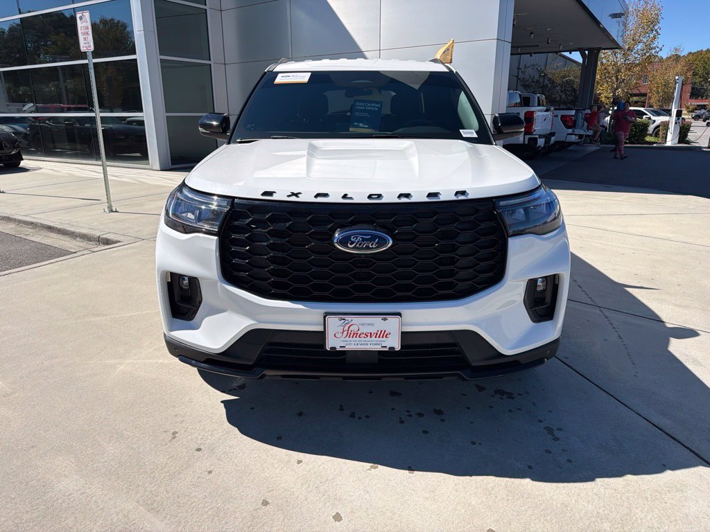 Certified 2025 Ford Explorer ST-Line RWD image 3