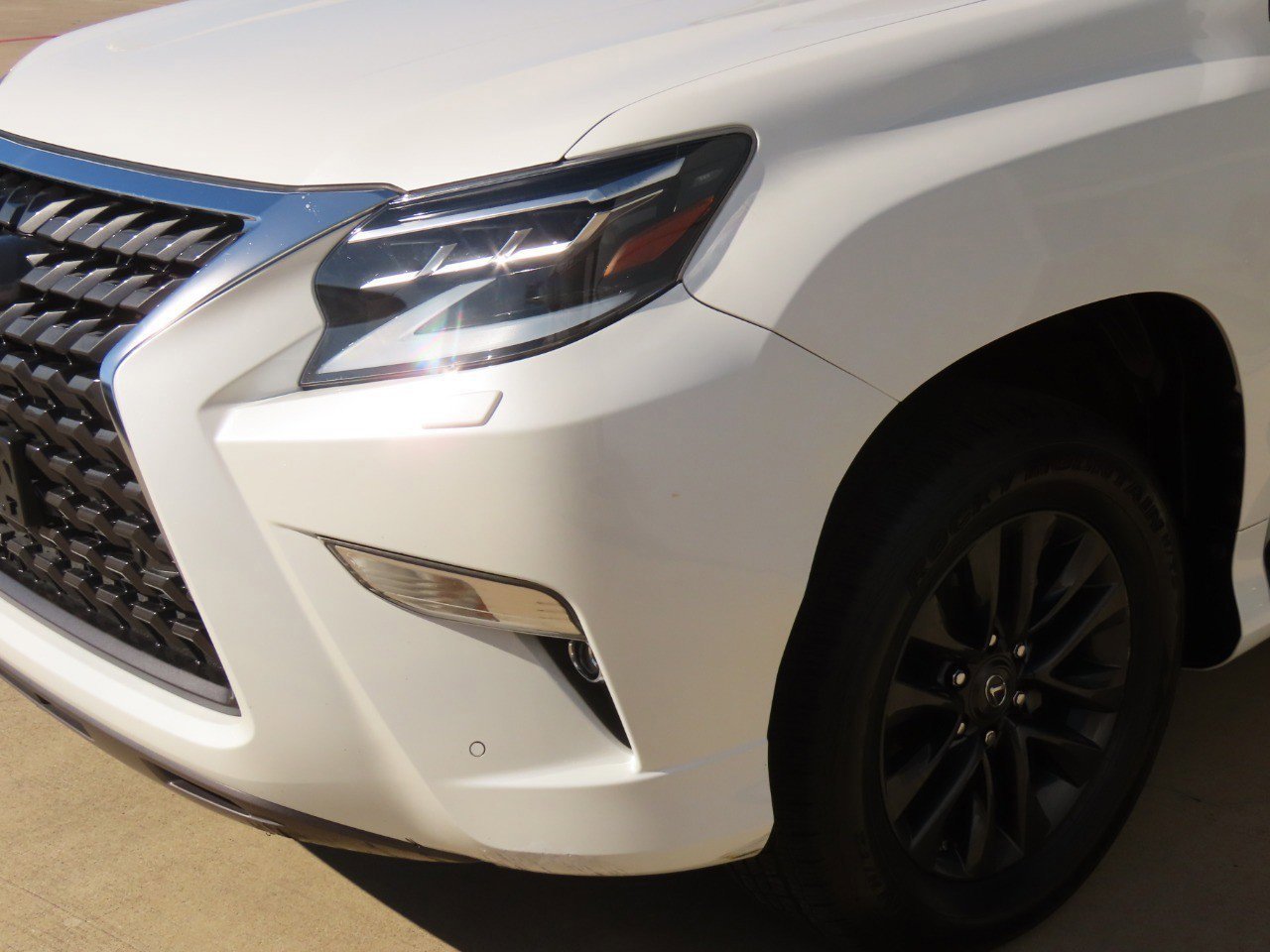 Used 2020 Lexus GX 460 Premium w/ Premium Package image 10