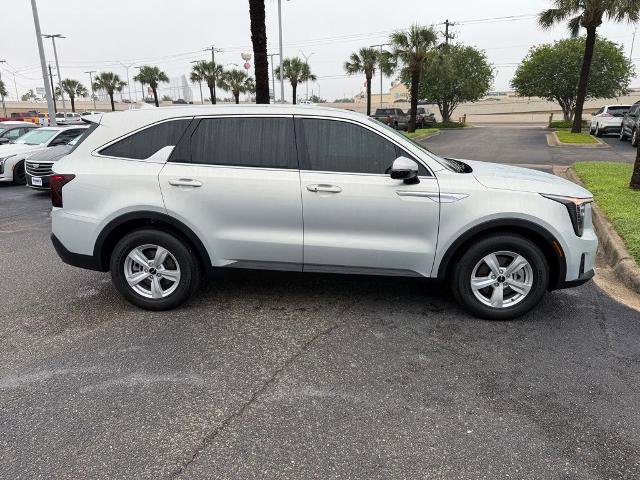 Used 2026 Kia Sorento LX FWD image 7