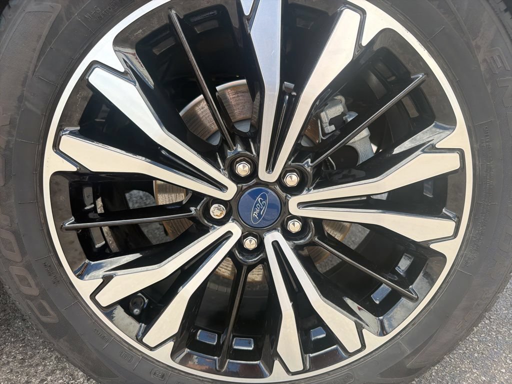 Certified 2022 Ford Escape SEL w/ SEL Stealth AWD Package image 53