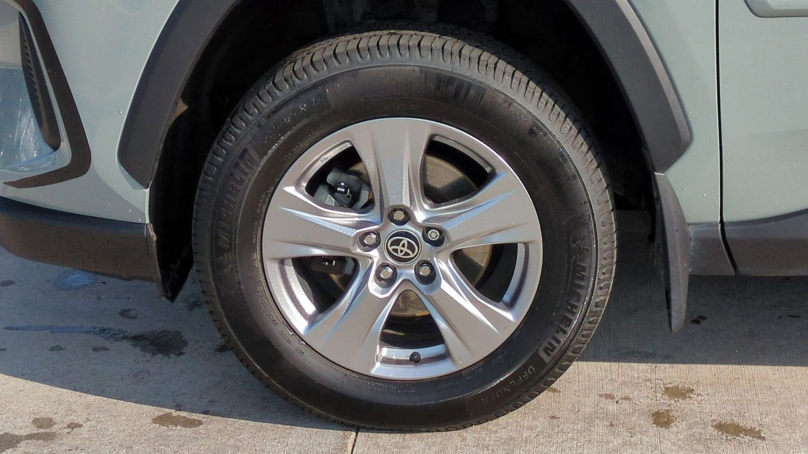 Used 2023 Toyota RAV4 XLE image 13