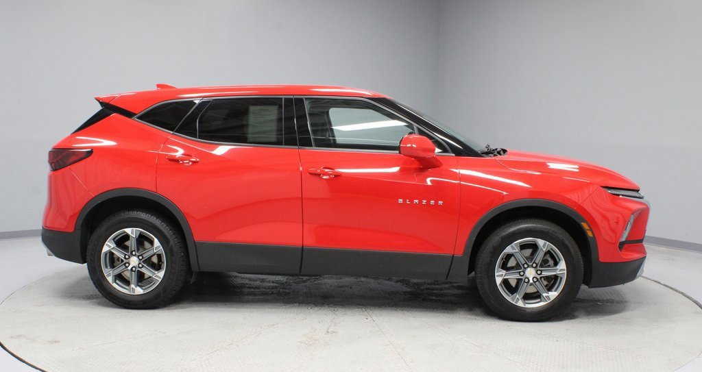 Used 2023 Chevrolet Blazer LT image 6