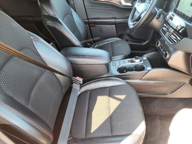 Certified 2025 Ford Escape ST-Line FWD image 13