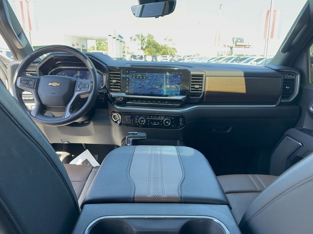 Used 2025 Chevrolet Silverado 1500 High Country image 29