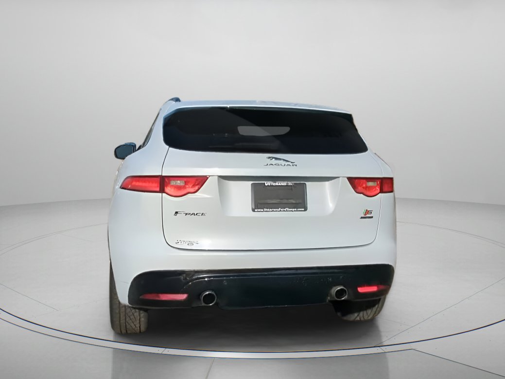 Used 2019 Jaguar F-PACE S image 23