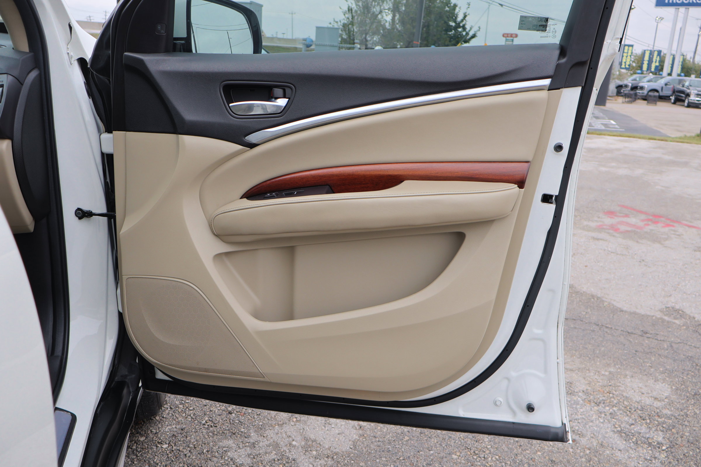 Used 2017 Acura MDX FWD w/ Advance Package image 43