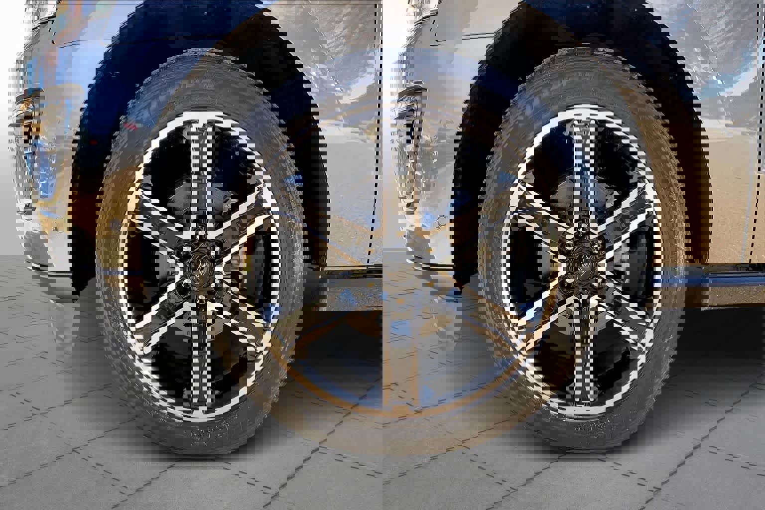 Certified 2020 Ford Expedition Limited w/ Equipment Group 303A image 10