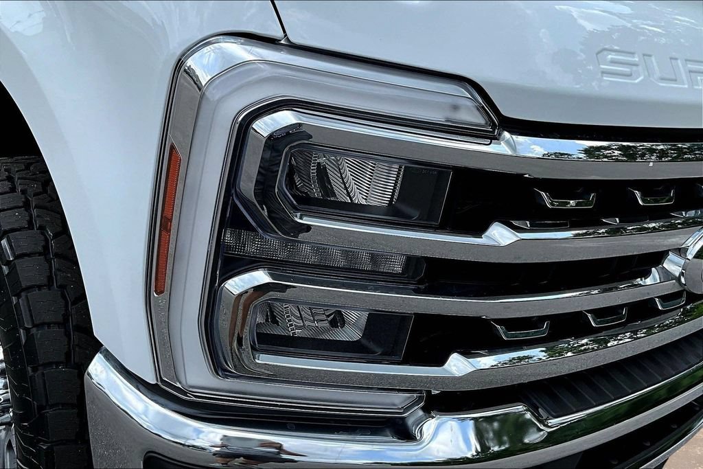Certified 2026 Ford F250 Lariat AWD/4WD image 34