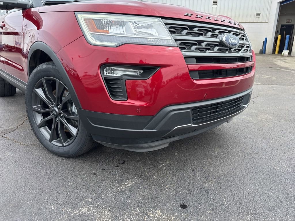 Certified 2019 Ford Explorer XLT w/ Equipment Group 202A AWD/4WD image 46
