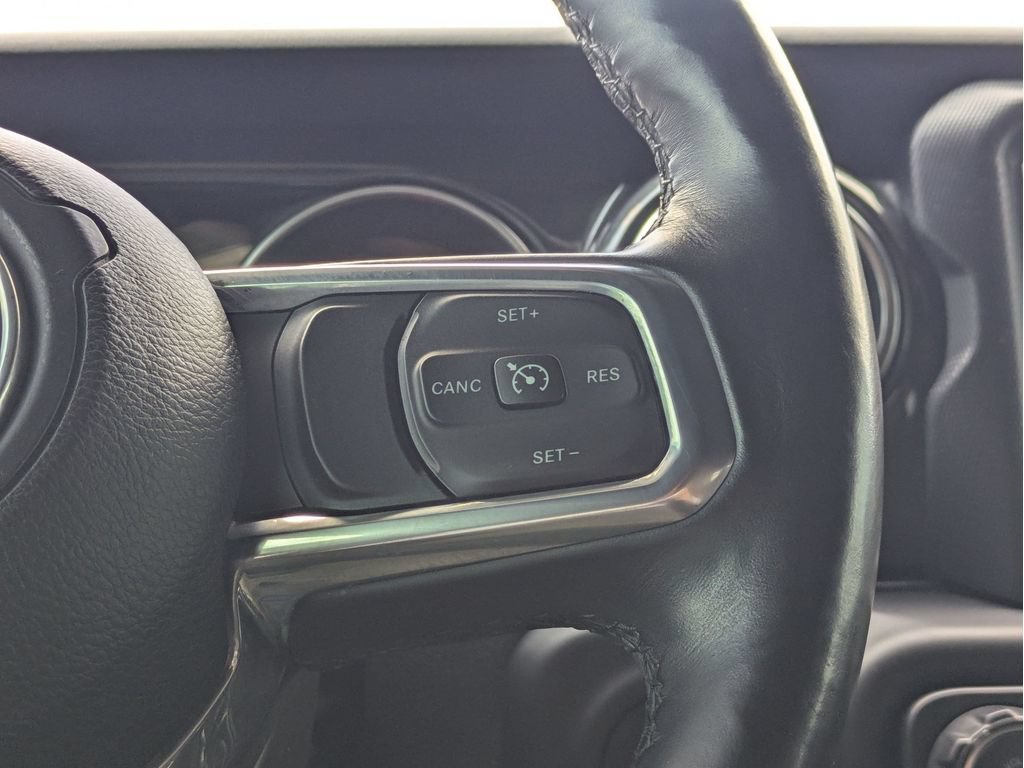 Used 2020 Jeep Wrangler Unlimited Sahara AWD/4WD image 21