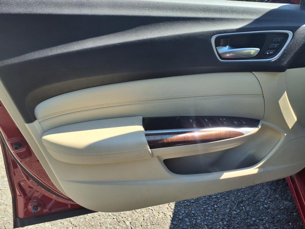 Used 2018 Acura TLX w/ Technology Package image 11