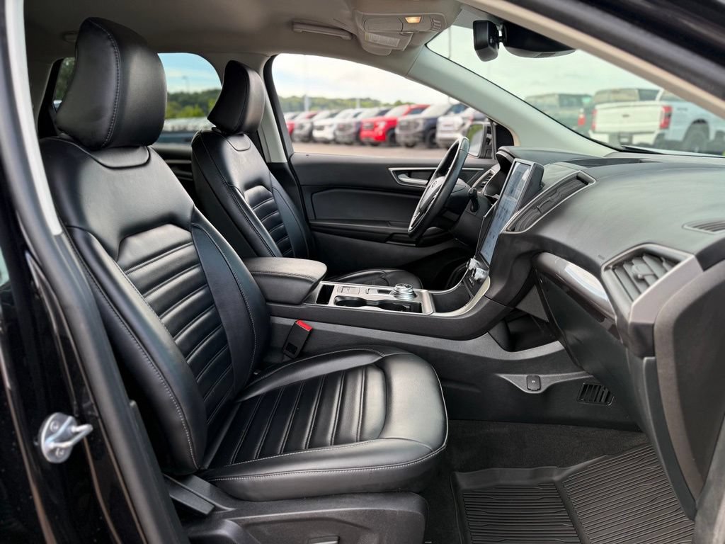 Certified 2024 Ford Edge SEL w/ Convenience Package AWD/4WD image 12