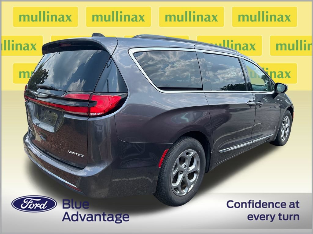 Used 2023 Chrysler Pacifica Limited FWD video 2