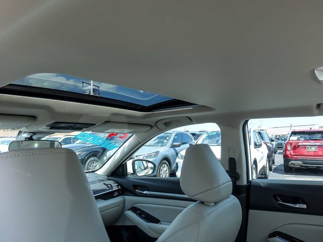 Used 2024 Nissan Altima 2.5 SL AWD/4WD image 16