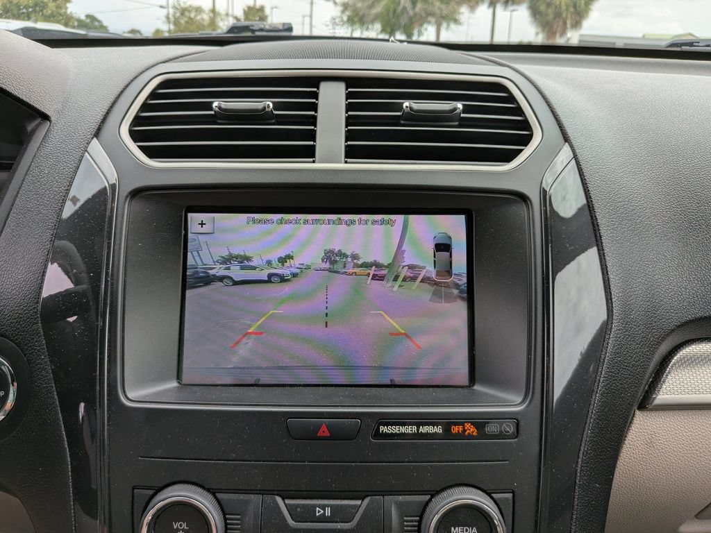 Certified 2019 Ford Explorer XLT w/ Equipment Group 201A FWD image 20
