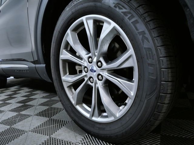 Certified 2023 Ford Explorer Limited w/ Limited Technology Package AWD/4WD image 2