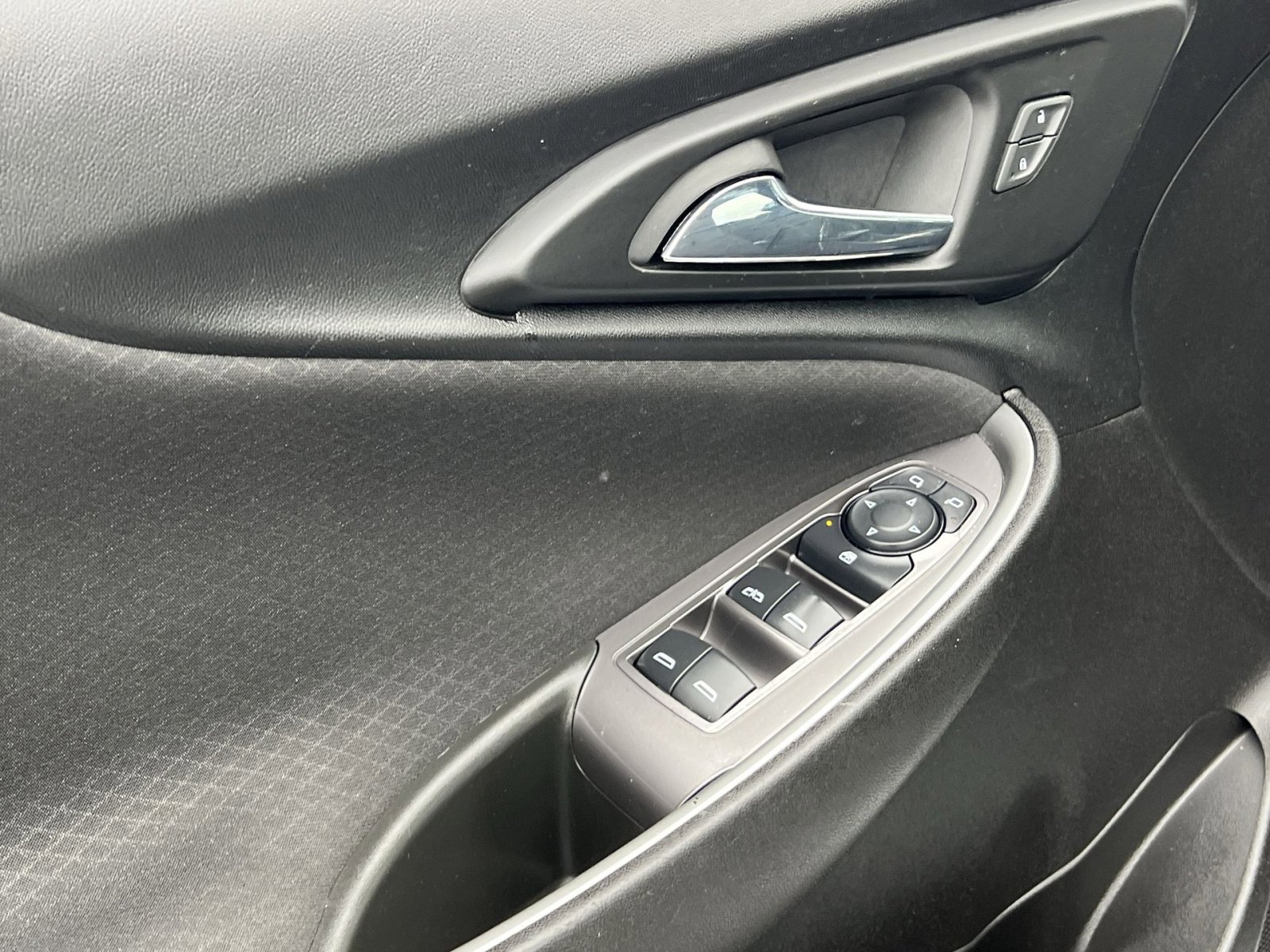 Used 2023 Chevrolet Malibu LT image 15