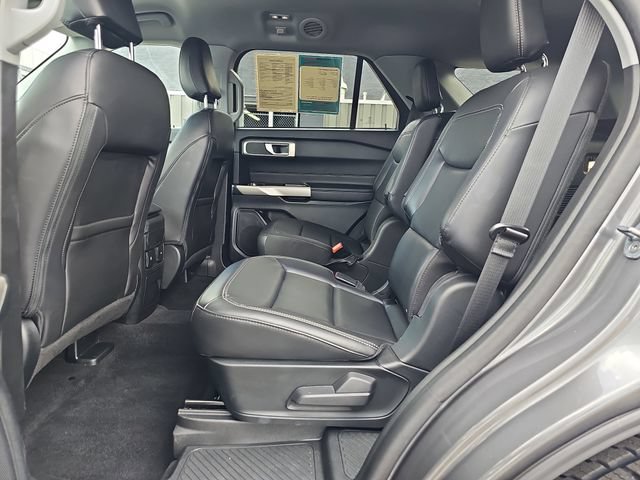 Certified 2023 Ford Explorer XLT w/ Equipment Group 202A AWD/4WD image 17