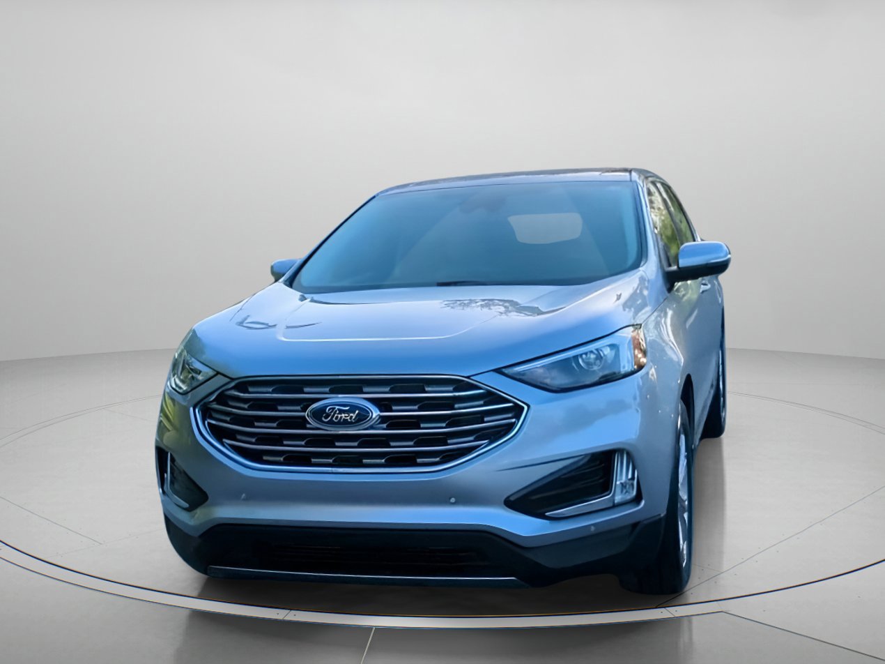 Certified 2023 Ford Edge Titanium image 2