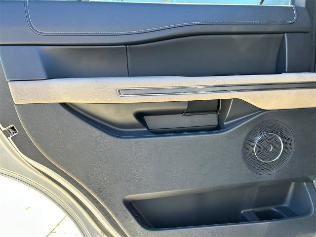 Certified 2023 Ford Expedition XLT image 30