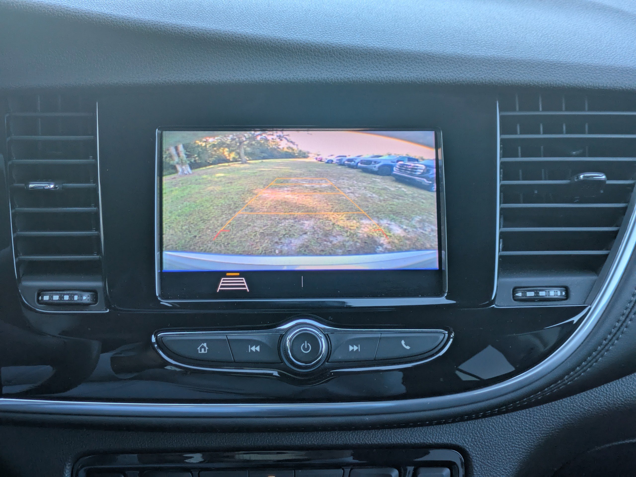 Used 2022 Buick Encore Preferred w/ Safety Package image 20