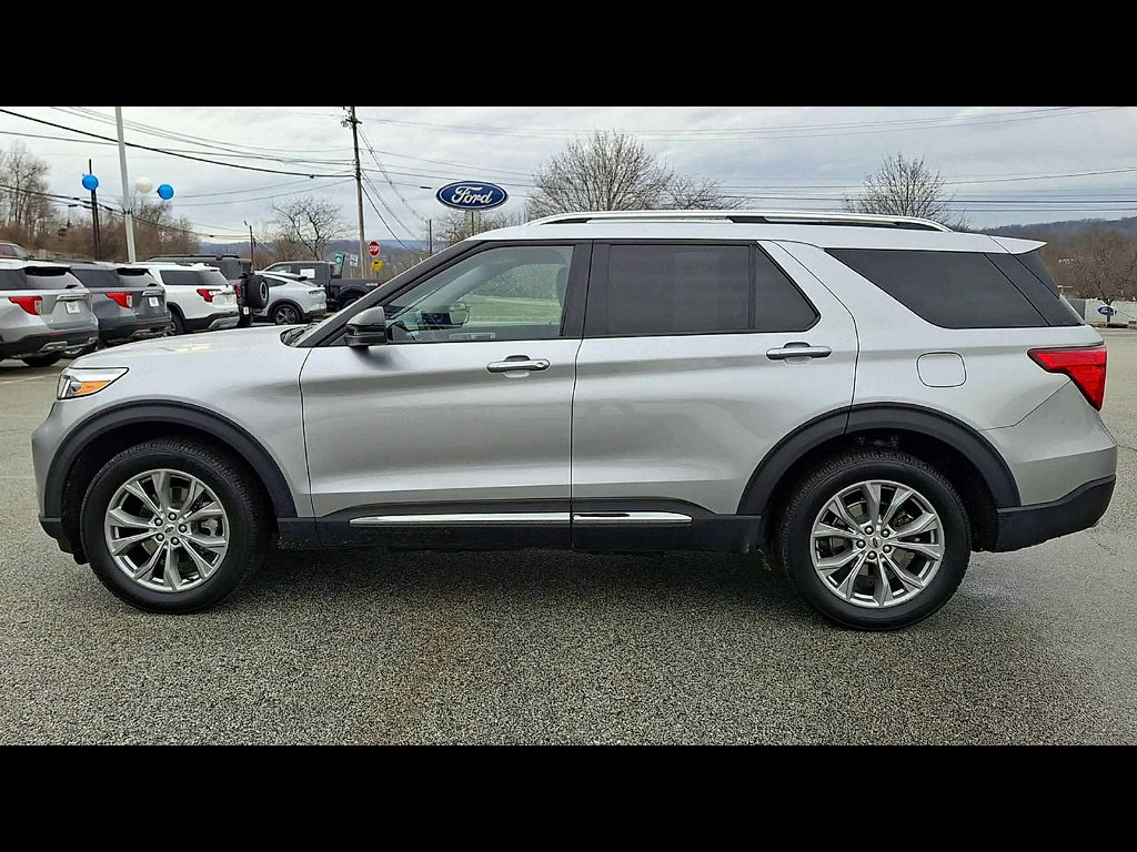 Certified 2022 Ford Explorer Limited w/ Equipment Group 301A image 5