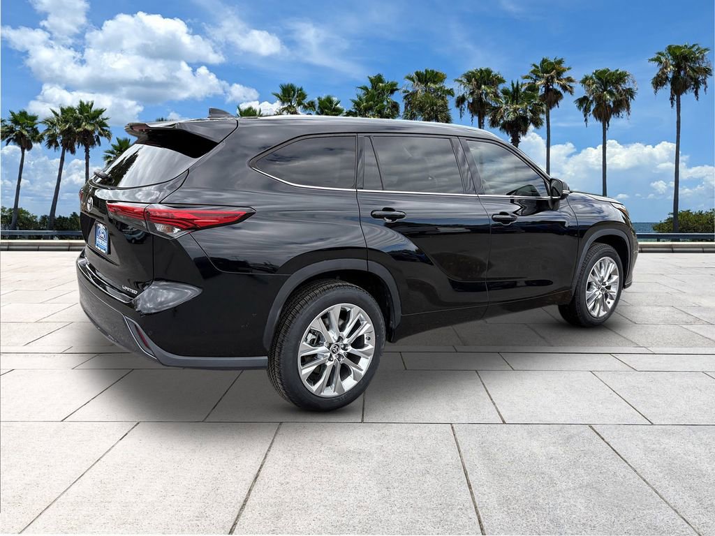 Used 2020 Toyota Highlander Limited image 9