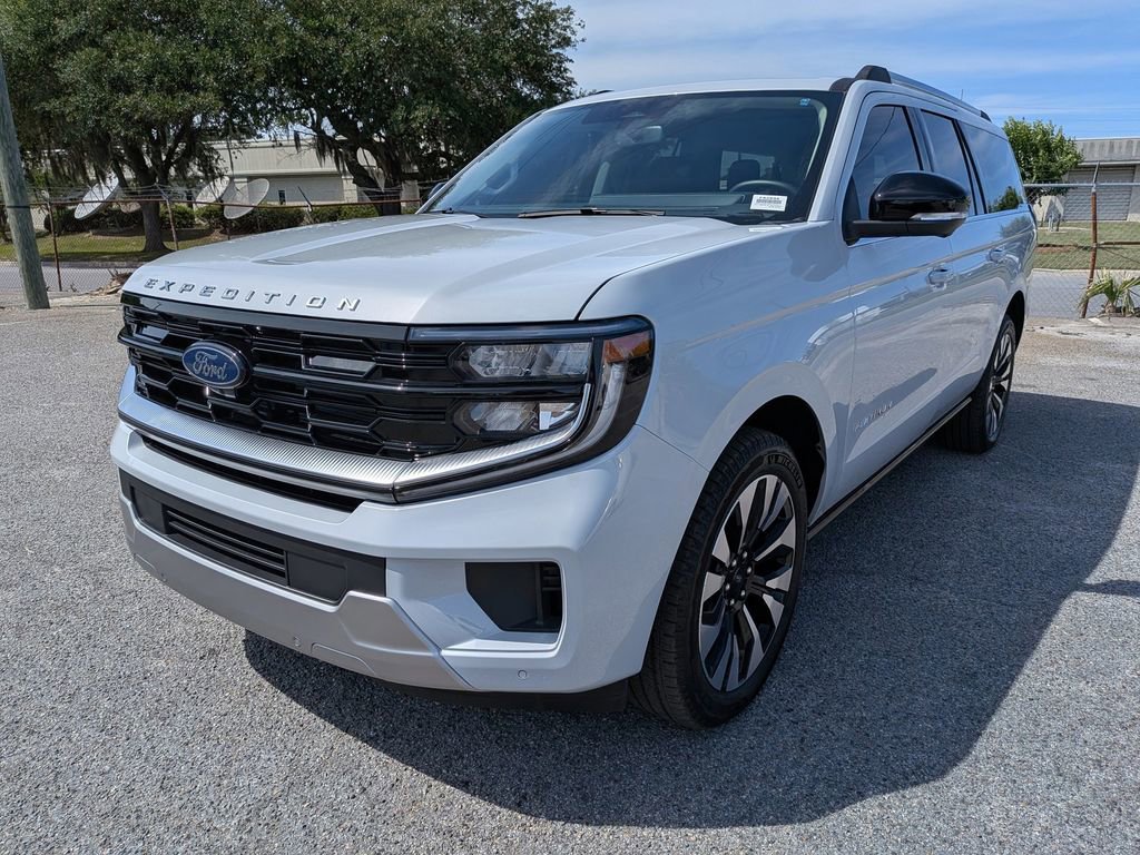 Certified 2025 Ford Expedition Max Platinum w/ Driver's Package AWD/4WD image 8