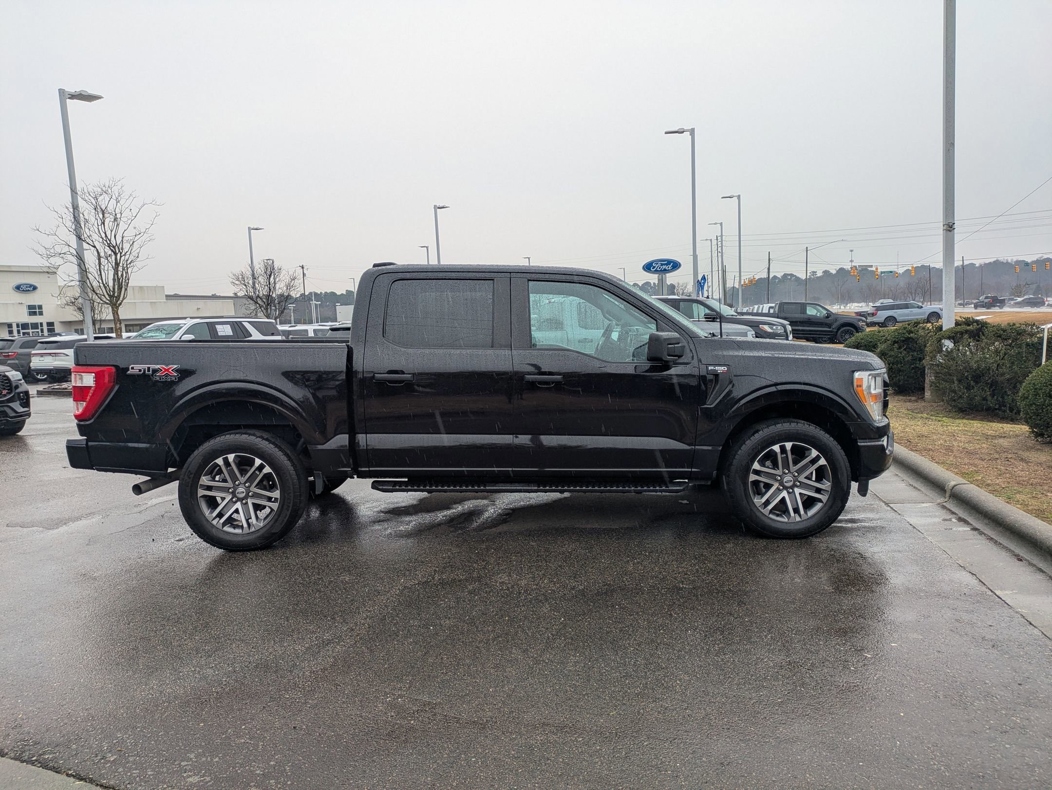 Certified 2022 Ford F150 XL w/ STX Appearance Package image 6