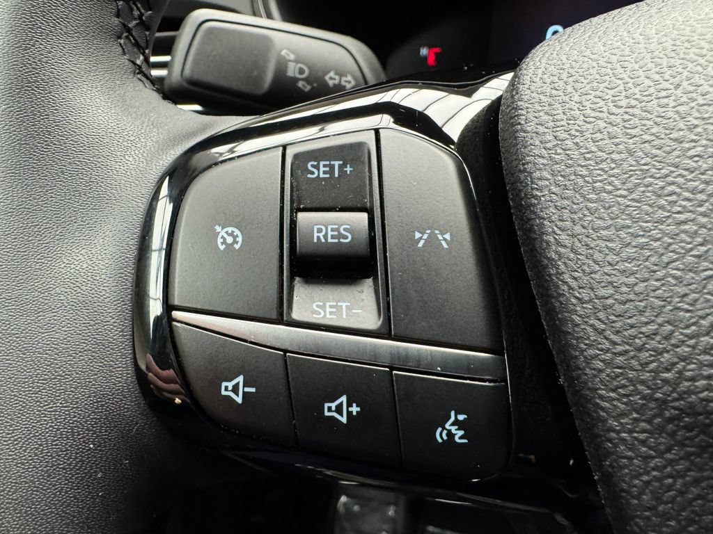 Certified 2023 Ford Escape Active AWD/4WD image 16