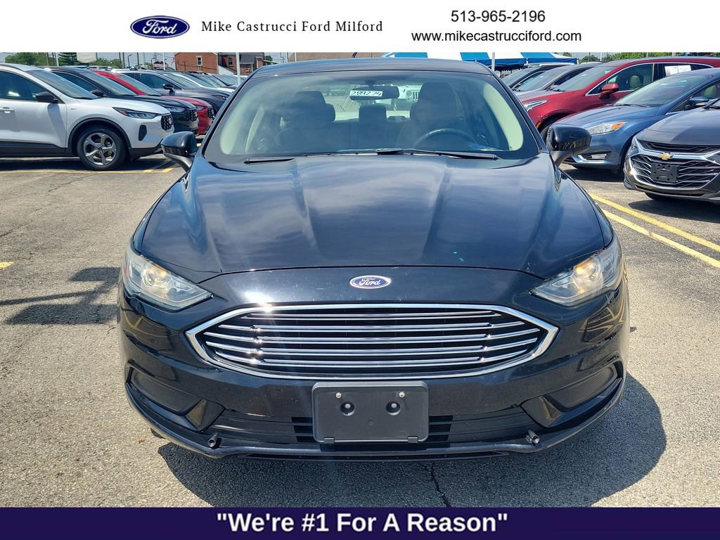 Certified 2017 Ford Fusion SE w/ Fusion SE Technology Package FWD image 8