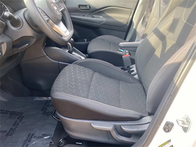 Used 2021 Nissan Kicks S image 18