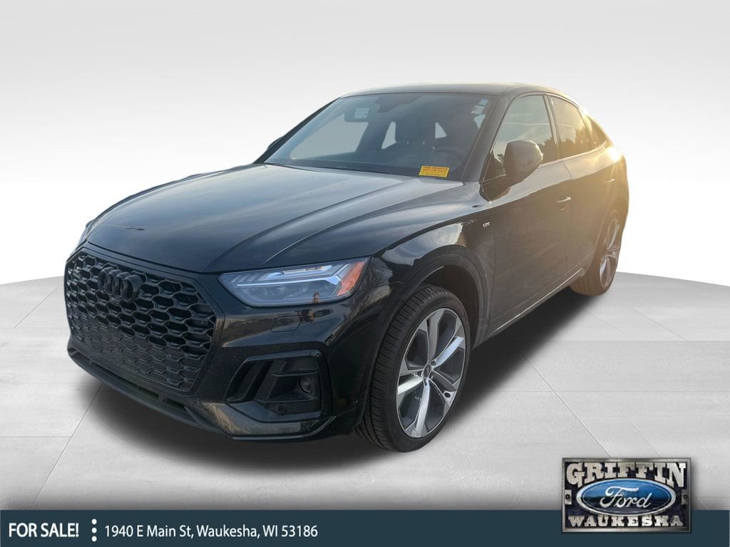 Used 2022 Audi Q5 2.0T Prestige w/ Prestige Package image 4